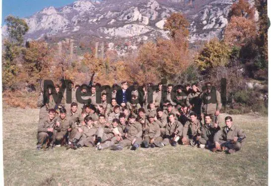 “Pasi luftuam 12 orë në Linzë në ’97-ën në mbrojtje të Thesarit, zv/ ministri Rendit, na tha…”/ Rrëfimi i ‘shefit të FNSH-së ’, që vuajti 15 vite në burgjet komuniste