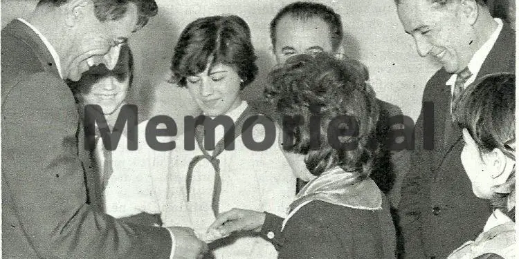 Letra për Enverin: “Në Drejtorinë e Sigurimit të Udhëheqjes, është ish-oficeri i shoqërimit të Mehmetit, që disa herë ka shkuar në shtëpinë e tij me…”/ Raporti ‘Tepër sekret’