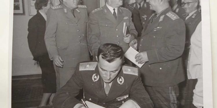 “Në një bisedë të Maqo Çomos me Vangjel Xhomakën në burgun e Burrelit, i ka thënë…”/Informacioni ‘Tepër sekret’ pas ngjarjeve të Pragës në ’68-ën