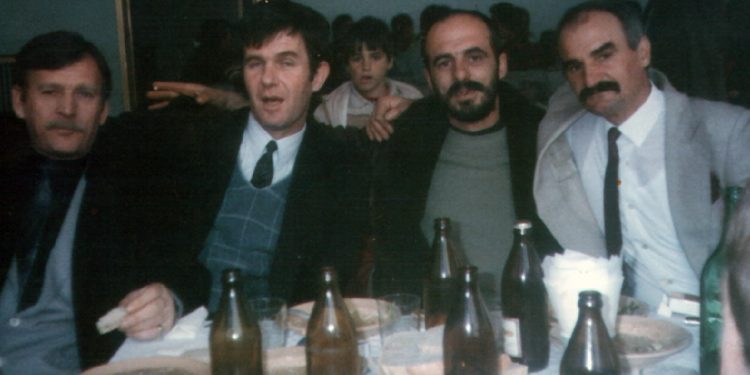 “Pasi luftuam 12 orë në Linzë në ’97-ën në mbrojtje të Thesarit, zv/ ministri Rendit, na tha…”/ Rrëfimi i ‘shefit të FNSH-së ’, që vuajti 15 vite në burgjet komuniste