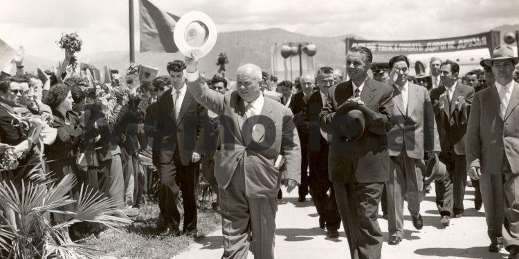 “Na masin pulsin, nëse do t’i mbajmë katër nëndetëset që na përkasin dhe roja sovjetike u ktheu automatikun marinarëve tanë…”/ Ditari sekret i Enverit, mars 1961