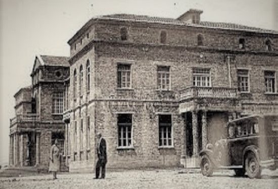 ‘Historia e shkollave dhe institucioneve arsimore amerikane në Shqipëri dhe fati i tyre nën regjimin komunist të Enver Hoxhës…’