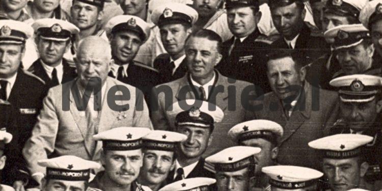 “Na masin pulsin, nëse do t’i mbajmë katër nëndetëset që na përkasin dhe roja sovjetike u ktheu automatikun marinarëve tanë…”/ Ditari sekret i Enverit, mars 1961