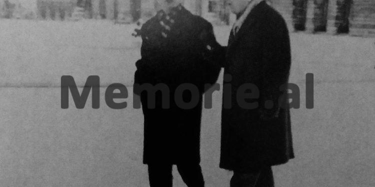 “Jo, shokë, ne nuk duhet të ndjekim ‘rrugën e Evropës’, përkundrazi është Evropa që duhet të ndjekë rrugën tonë…”/ Fjala e panjohur e Enver Hoxhës më 23 shkurt ‘73