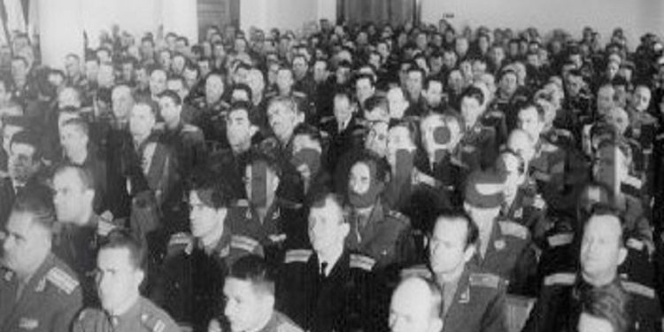 Unknown photos / “When Enver gave the military the ‘big news’ for the abolition of the rank system in the Albanian Army and the Ministry of Interior…” / Meeting of ’66