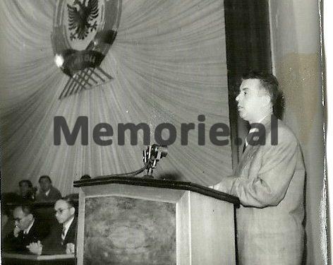 “Jugosllavët na bënë presion dhe Koçi Xoxe jo vetëm s’duhej rehabilituar, por po të qe gjallë, duhej varur, pasi….”/ Raporti sekret i Enver Hoxhës në ’57-ën