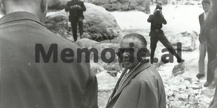 “Këta palo udhëheqës të Kosovës na thonë ne, ‘mos e shani Titon, se’…”/ Fjala e panjohur e Enver Hoxhës në ’78-ën, për raportet me Jugosllavinë e Greqinë