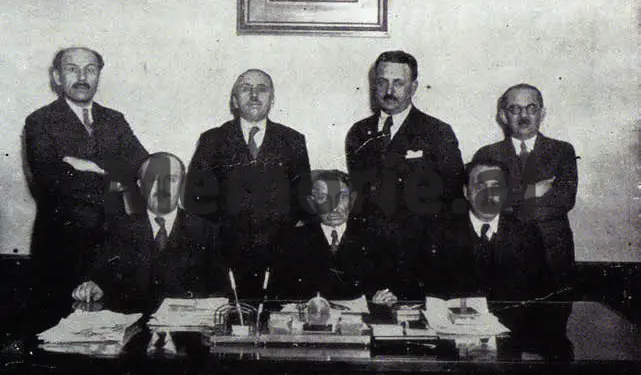 Historia e panjohur e ish Ministrit të Drejtësisë Vasil Avrami, i cili nuk pranoi të çonte Kurorën e Skënderbeut në Romë, peripecitë e jetës së tij…