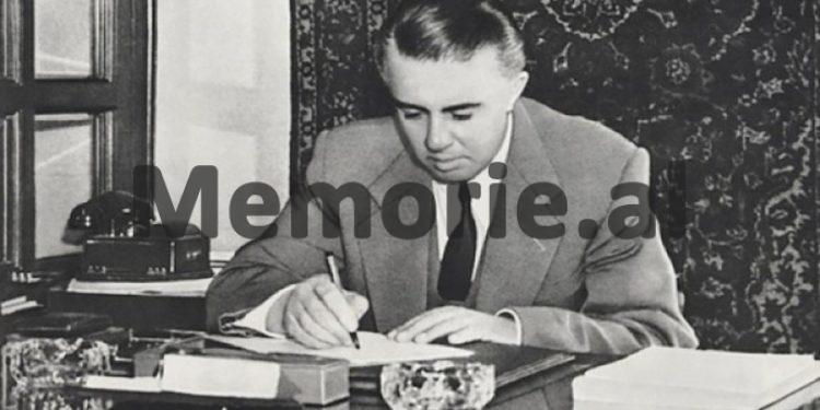 “Teatri ‘Andon Zako Çajupi’, e dënoi veprën dhe shfaqi mendimin ta kthej flamurin, por kjo mendojmë të bëhet pa bujë…”/ Raporti i Ministrisë së Kulturës në ’69-ën