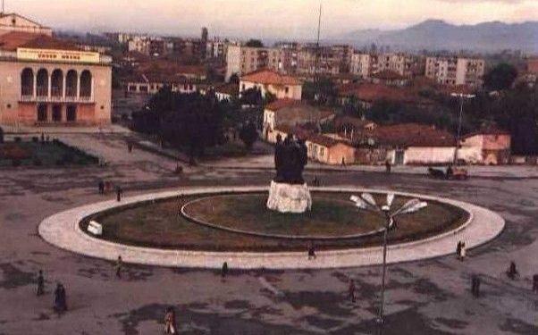 Letra për Ramizin: “Si janë mbledhur në Tiranë familja e Arshi Pipës dhe lidhjet e tyre me fisin Dani, Boletini, Bekteshi, Bushati, Ulqinaku, etj.…”?!/ Denoncimi nga veterani i Luftës
