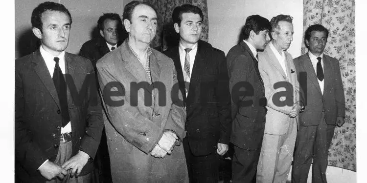 “Ty Fadil, të kanë kritikuar edhe shoku Hysni e Ramiz, por ti je fodull dhe ke thënë se në Komitetin Qëndror…”/ Takimi i panjohur i Enverit dhe Kapos me Paçramin në 30 mars ‘73