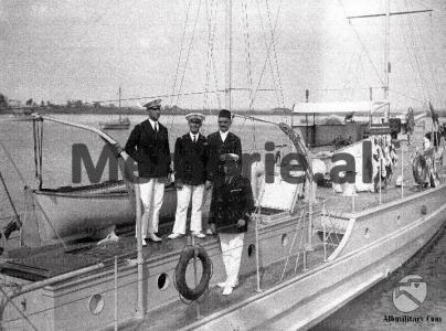 “Ministri i Ekonomisë ka bërë favore dhe selektivitet në mes firmave tregtare në dogana…”/ Kur Parlamenti i Zogut bënte interpelanca dhe ziente nga debatet e deputetëve