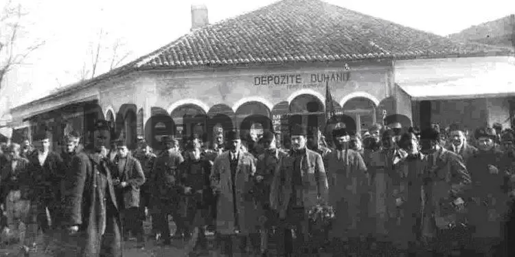 “Në mesnatën e 7 prillit ’39, Mbreti Zog shkoi në zyrën e Prefektit të Elbasanit, ku vajti dhe Shefqet Vërlaci….”/ Dëshmia e rrallë e ish-kolonelit, zv/ministër i Brendshëm i Koci Xoxes