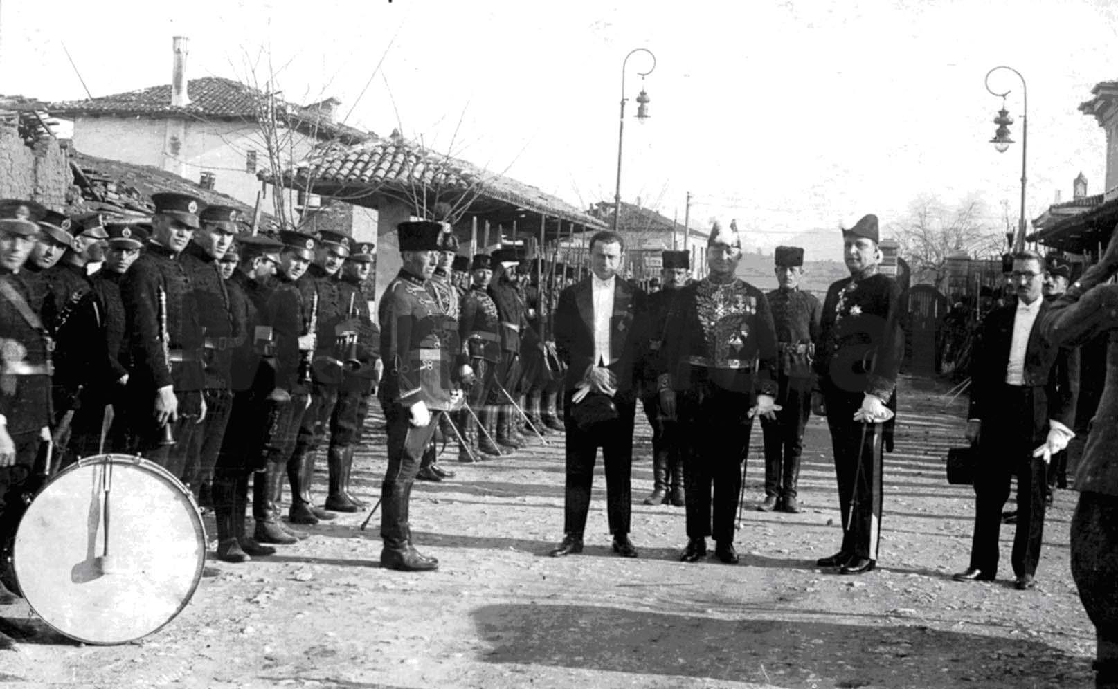 Onlayn jonli ravishda sikilayotgan ayolning yapon porno videosi Ogizdagi sperma va kokrak fotosurati