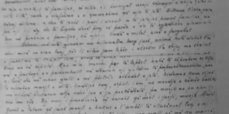 “Kam nevojë për pak pé të zi e të bardhë, për pantallonat e vjetër e sendet e tjera që ju kam kërkue…”/ Letra e panjohura të ish-të burgosurit që vuajti 20 vite në Burrel