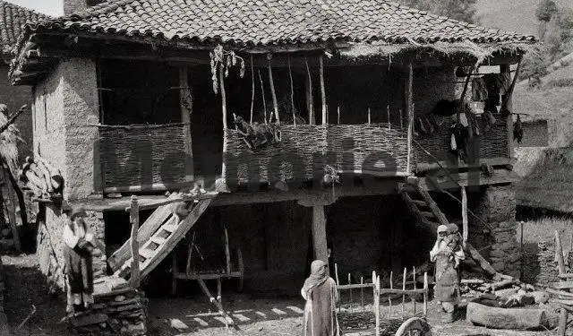 “Ata qi udhëtojnë jashtë viseve të Mbretnisë ottomane, janë të lirë në marrjen e pasaportës, por ata qi janë në kërkim policor…”/ Si jepeshin nënshtetësitë dhe leje-kalimet në Shqipëri, që nga viti 1838