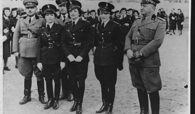 “Në 6 prill ‘39, Mbreti Zog më thirri në shtëpinë e Princ Xhelalit dhe më tha të shkoja në Durrës te gjeneral Guzzoni, e t’i thoja…”/ Dëshmia e rrallë e ish-kolonelit që vuajti 30 vjet në Burrel
