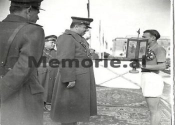 6 prill 1946 / “Enver Hoxha dhe ministri i Brendshëm, Koçi Xoxe, ‘bekonin’ kapitenin e ekipit të futbollit “Partizani”, pasi ‘të kuqtë’ kishin ndërruar emrin…”/ Fotot e panjohura