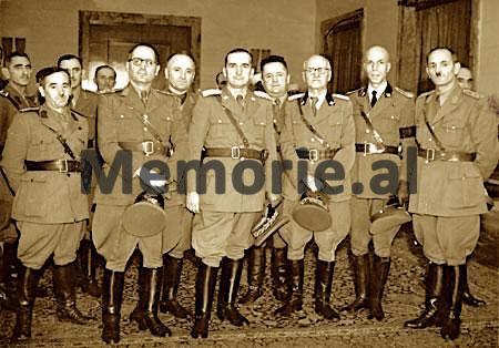 “Në 6 prill ‘39, Mbreti Zog më thirri në shtëpinë e Princ Xhelalit dhe më tha të shkoja në Durrës te gjeneral Guzzoni, e t’i thoja…”/ Dëshmia e rrallë e ish-kolonelit që vuajti 30 vjet në Burrel