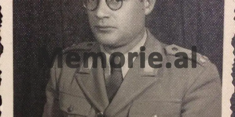 Akil Sakiqi, oficeri i Monarkisë së Zogut që luftoi më 7 prill ’39 dhe u ekzekutua me urdhër të ish-shokut të klasës, Enver Hoxhës, në nëntorin e ’44-ës