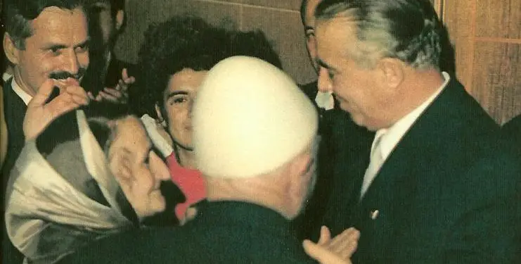 Në Kosovë kanë ardhur forca të mëdha të milicisë serbe, është ndaluar qarkullimi dhe filluan llogjet e lakenjve titistë, që nga Fadil Hoxha, Xhavit Nimani…”/ Ditari i panjohur i Enverit për ngjarjet e ’81-it