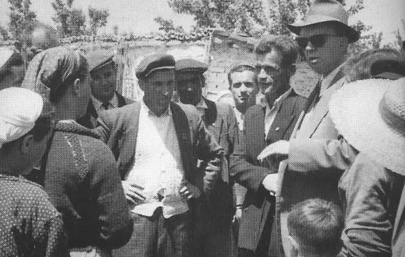 “Kur punonjësit sigurojnë ndonjë fitore në zgjedhjet, borgjezia reaksionare, e mbështetur nga qarqet ushtarake, i likuidon rezultatet e votimeve…”/ Fjala e Enver Hoxhës para zgjedhësve më 30 maj 1962