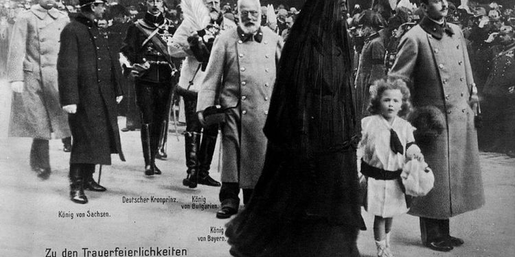 “Prill 1917, kur paria e Shqipërisë dhe politikanët e saj shkuan në Vjenë për homazhe te Perandori Franc Jozef…”/ Nga Ahmet bej Zogolli, te Hasan Prishtina që mbajti fjalën përshëndetëse