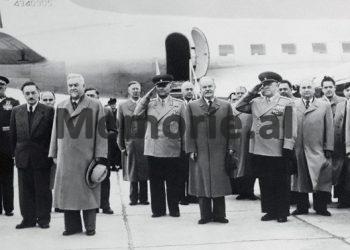 “Këtë lloj ndihme ne nuk e duam, se populli shqiptar dhe Partia e tij, janë nga ata që rrojnë edhe me një kothere bukë… / Fjala e panjohur e Enverit më 30 maj të 1960-ës