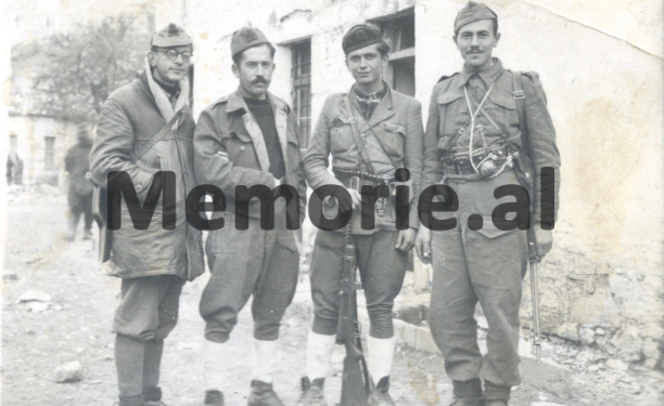 “Mugosha më emëroi në ‘agjit-prop’ dhe në shtatorin e 1944-ës, unë isha në Greqi për t’u lidhur me Partinë Komuniste Greke…”/ Zbulohet autobiografia e ish-ambasadorit shqiptar në Paris, që vuajti 10 vite në Burrel