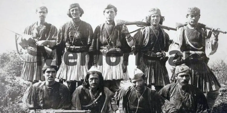 “Ata qi udhëtojnë jashtë viseve të Mbretnisë ottomane, janë të lirë në marrjen e pasaportës, por ata qi janë në kërkim policor…”/ Si jepeshin nënshtetësitë dhe leje-kalimet në Shqipëri, që nga viti 1838