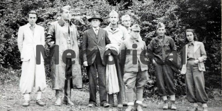 Letra për Hysni Kapon: “Tuk Jakova thotë se nuk mund të punohet më me Enverin, i duhet vënë fshesa gjithë Byrosë, se…”/ Raporti i Sigurimit me përgjimet e “Tomorri”-t në 1957-ën