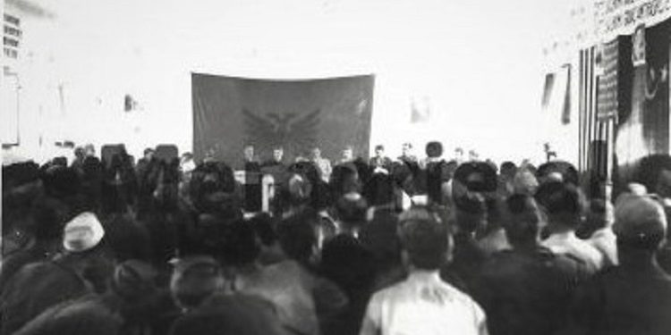Fotot e rralla të Kongresit të Përmetit të 24 majit të vitit 1944, që nuk u publikuan, pasi…!