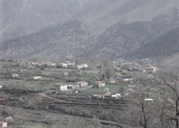 Letra sekrete e Hysni Kapos: “Kush është ky Jemin Gjana, që s’pranon të heqë antenën e televizorit të Jugosllavisë…”/ Ngjarja në ‘73-in në minierën e Gjegjanit, Kukës