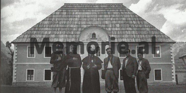 “Dom Mark Gjani vdiq nga torturat i varun nder shpatulla, Dom Zef Simonit i’a hodhën trupin qenve e mbeturinat e tij i lëshuan në…”/ Dëshmia e rrallë e Ipeshkvit, Dom Zef Simoni