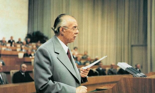 “Titoja, Moshe Pijade, Miladin Popoviçi kanë folur, por Kosova nuk qetësohet duke hequr Mahmut Bakallin dhe duke sjellë në krye të saj…”/Ditari politik i Enver Hoxhës, maj ‘81