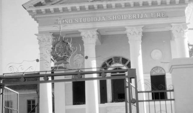 “Titoja, Moshe Pijade, Miladin Popoviçi kanë folur, por Kosova nuk qetësohet duke hequr Mahmut Bakallin dhe duke sjellë në krye të saj…”/Ditari politik i Enver Hoxhës, maj ‘81