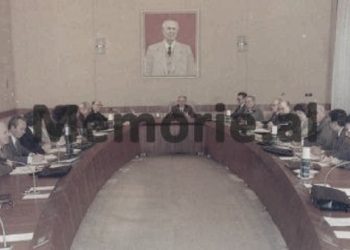 “Teodor Laço; një producent zviceran na kërkoi me qera atelietë për 500 mijë dollarë…”?!/ Debati i Ramiz Alisë me drejtuesit e Kinostudios në sekretariatin e Komitetit Qendror, në 1990-ën