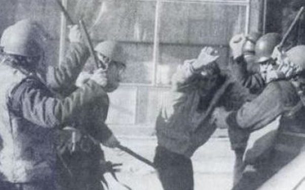 “Ne do ta mbrojmë Kosovën, këtë le ta dinë jugosllavët dhe gjithë bota, bile edhe gazeta franceze ‘Lë Mond’, edhe ajo italiane ‘La Stampa’, që janë të shitura …”/ Ditari Enverit, maj ‘81
