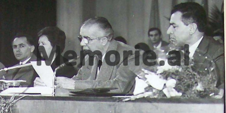 Diskutimi i panjohur i Pirro Manit: “Ne kemi mbajtur afër djem të rinj, si: Pecani, Minga, Prifti dhe Qirjaqi, të cilët…”/ Mbledhja me Enver Hoxhën në Komitetin Qendror, maj, 78