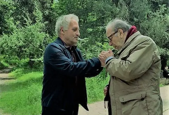 Një triptik për Visarin… poezia, burgu, miqësia
