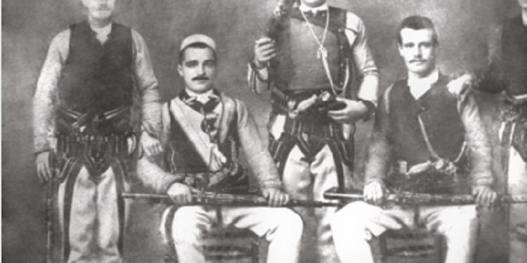 “Komandanti i ‘Batalionit Shëtitës’ që neutralizoi kryengritjet antiqeveritare dhe, vdiq duke peshkuar.…”/ Historia e dhimbshme e majorit besnik të Zogut