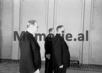 “Në mbledhjen e ‘Traktatit të Varshavës’ në Moskë, Hurshovi si bandit, e nxorri jashtë Ramizin në mënyrën më të poshtër…”/ Ditari sekret i Enver Hoxhës, qershor 1961
