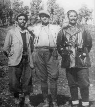 Letra për Enverin: “Bab Myslymi pasi piu shumë, në prani të 60 vetave, tha se Gjinishin e vranë shokët, sepse ai…”/ Dokumenti arkivor me relacionin e Gogo Nushit, gusht ’44