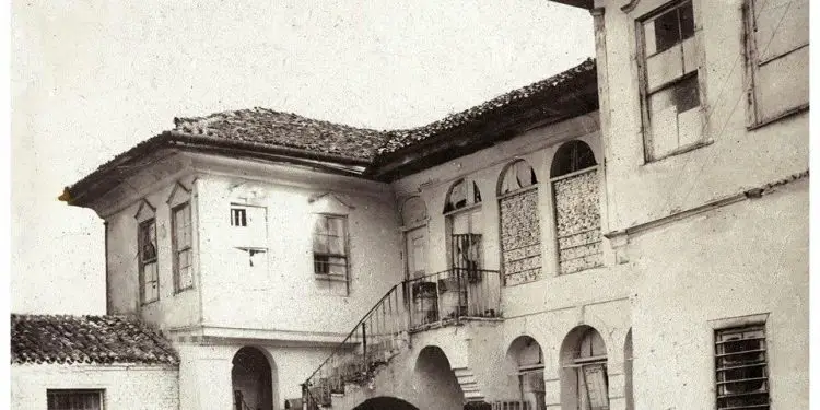 “Kongresi i Elbasanit që historiografia e regjimit komunist e fshiu dhe falsifikoi, pasi Ahmet Zogu ishte kryetar i komisionit nismëtar dhe…”/ Historia e panjohur