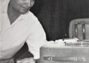 “Kompozitori Abdulla Grimci, ka mbajtur në shtëpi librin e gjeografisë, ku ishte dhe foto e Hrushovit me Liri Belishovën, duke…”/ Raporti ‘Tepër sekret’ i Rrapo Dervishit