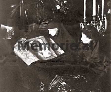 Gazeta ‘Dielli’ në Boston: “Një zagar n’Itali, laro i Fan Nolit, Peshkopit të kuq bolshevik, i degjeneruar si njeri, një palaço që leh…”/ Shkrimi i vitit 1926