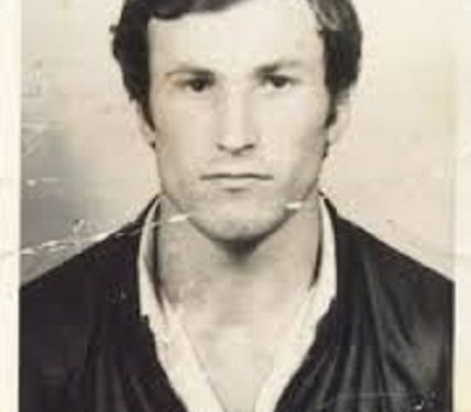 “Aleksandër Kondo rrihet me njerëzit dhe me policët, ndjek modën e huaj, inçizon e dëgjon magnetofonin me zë të lartë, me muzikë xhazi…”/ Dosja sekrete