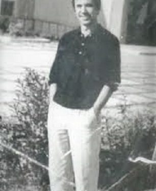 “Kur e burgosën, ai nuk kundërshtoi, as nuk pyeti, vetëm zgjati duart dhe ata i vunë prangat…”! / Historia tragjike e mjeshtrit të karikaturës