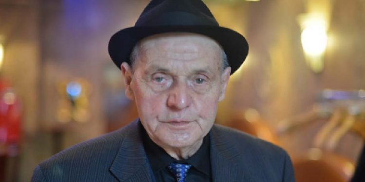 Kont Urani, njeriu me republikë mbi krye