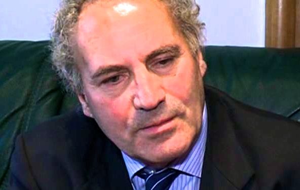 Kont Urani, njeriu me republikë mbi krye